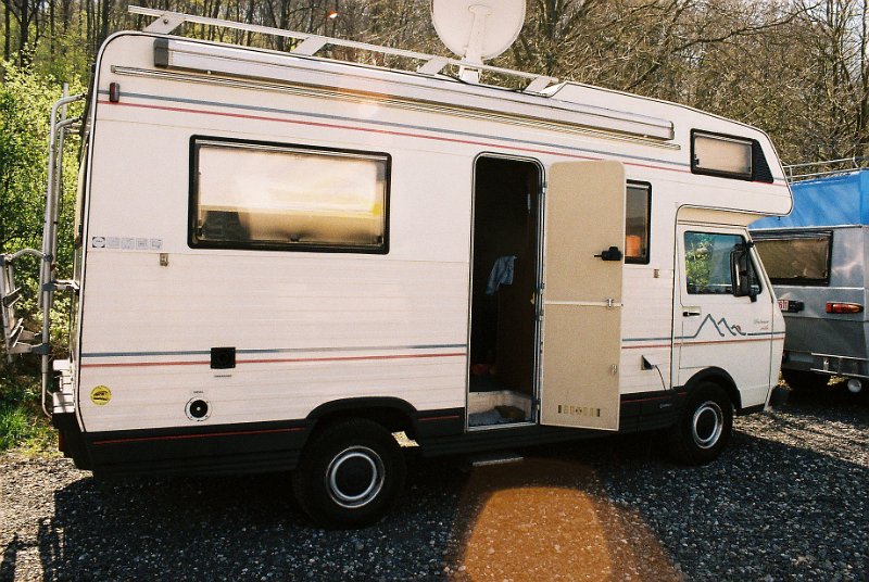 F1000031